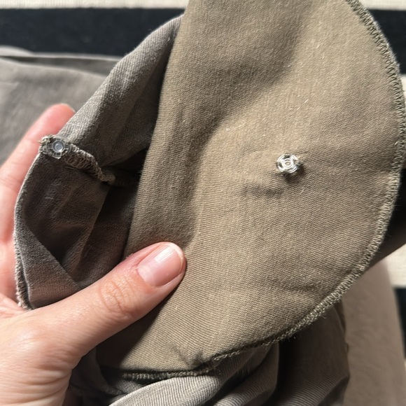 Anine Bing shoulder pad tshirt - Picture 9 of 9